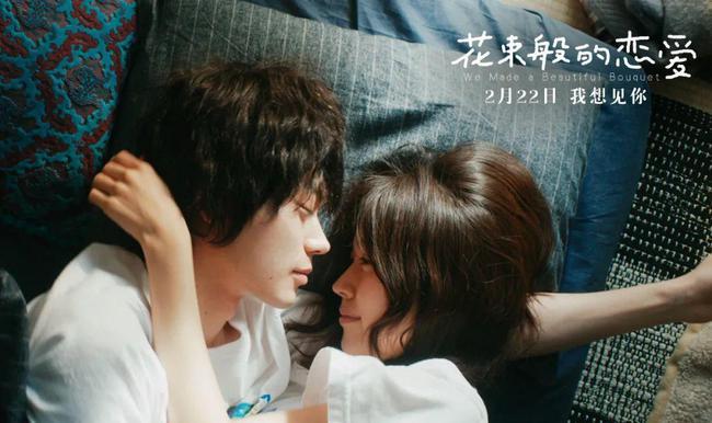 甜美奥莉吃甜点